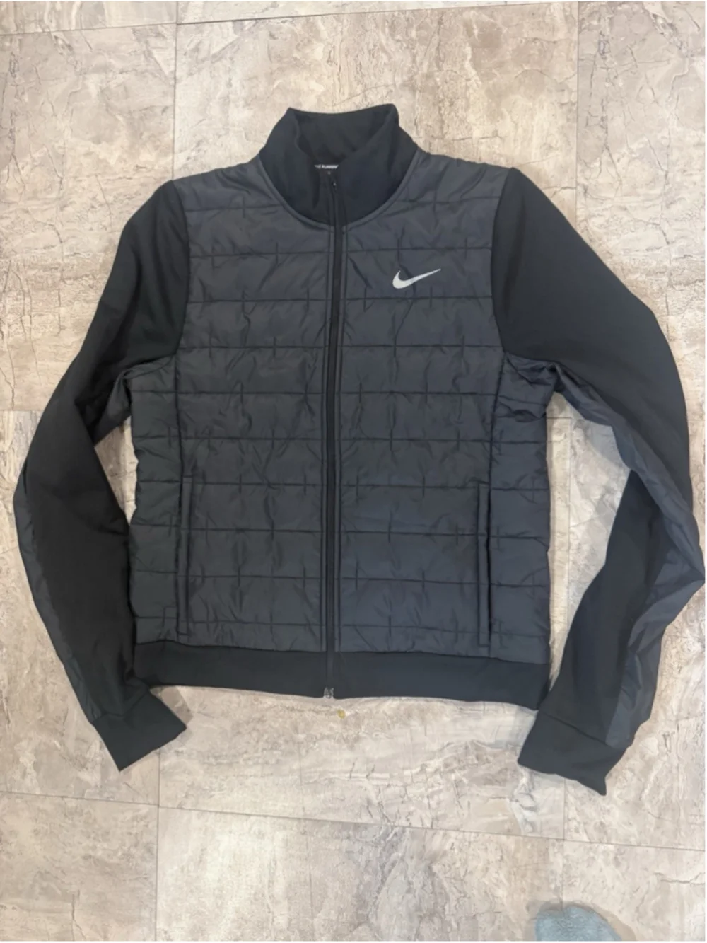Nike Women's Therma-FIT Essential Filled Running Jacket Size M Black Puffer Logo